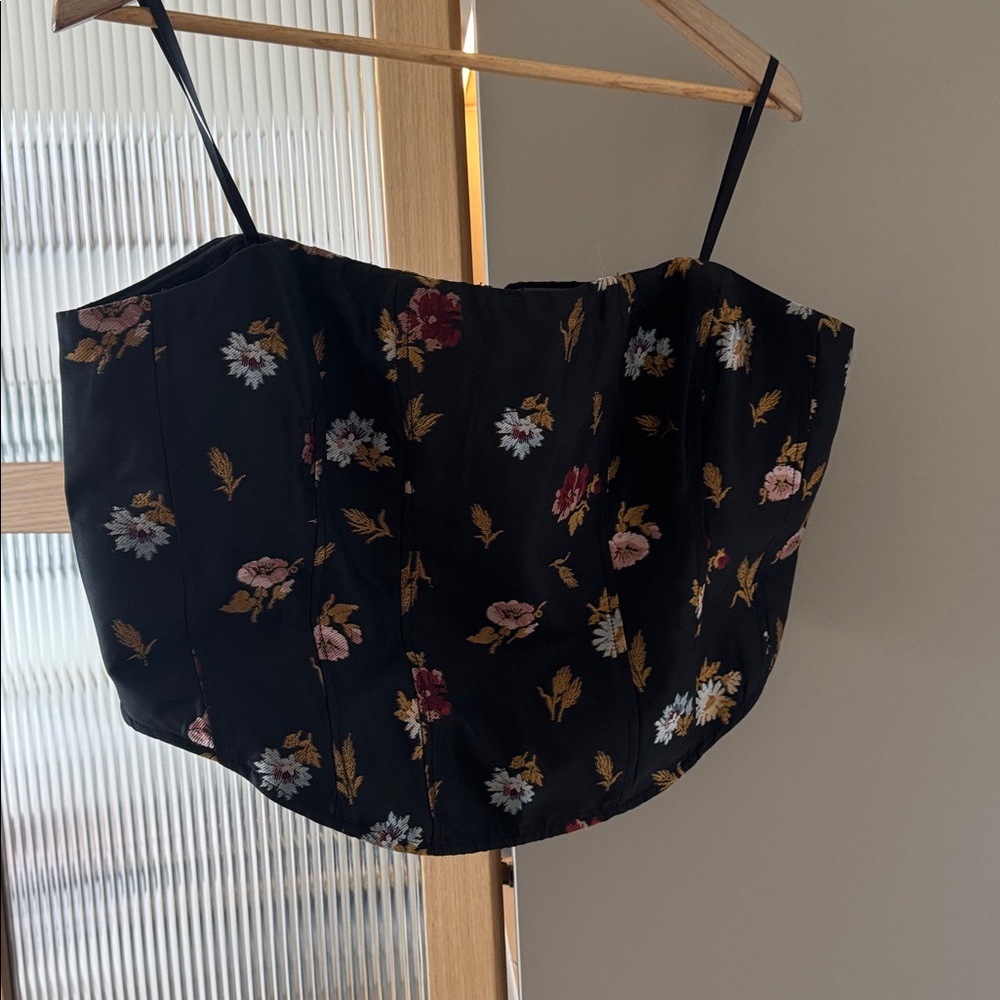 Maeve Code top